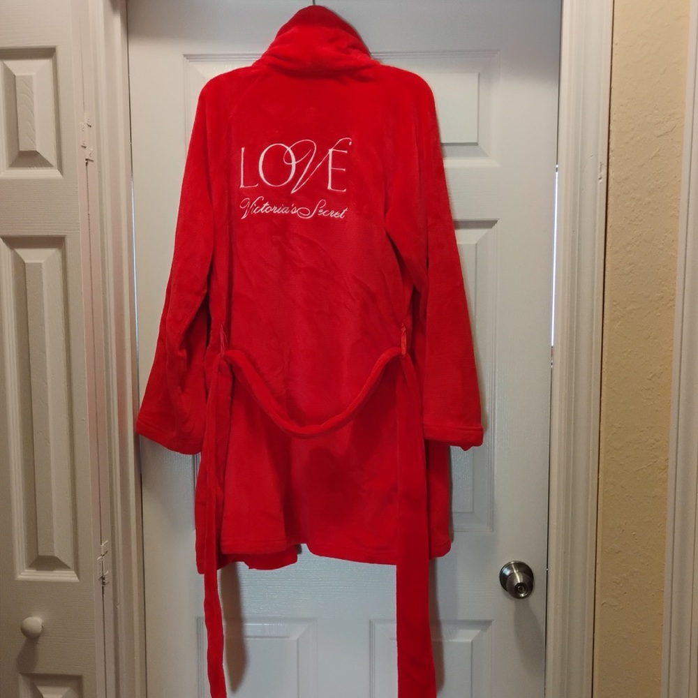 Victoria's Secret Red Love Victorias Secret Embroidered Plush Robe Size M/L